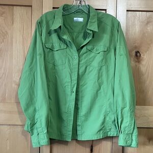 Columbia Women's Omni-Shade Sun Protection Top in Vibrant Green